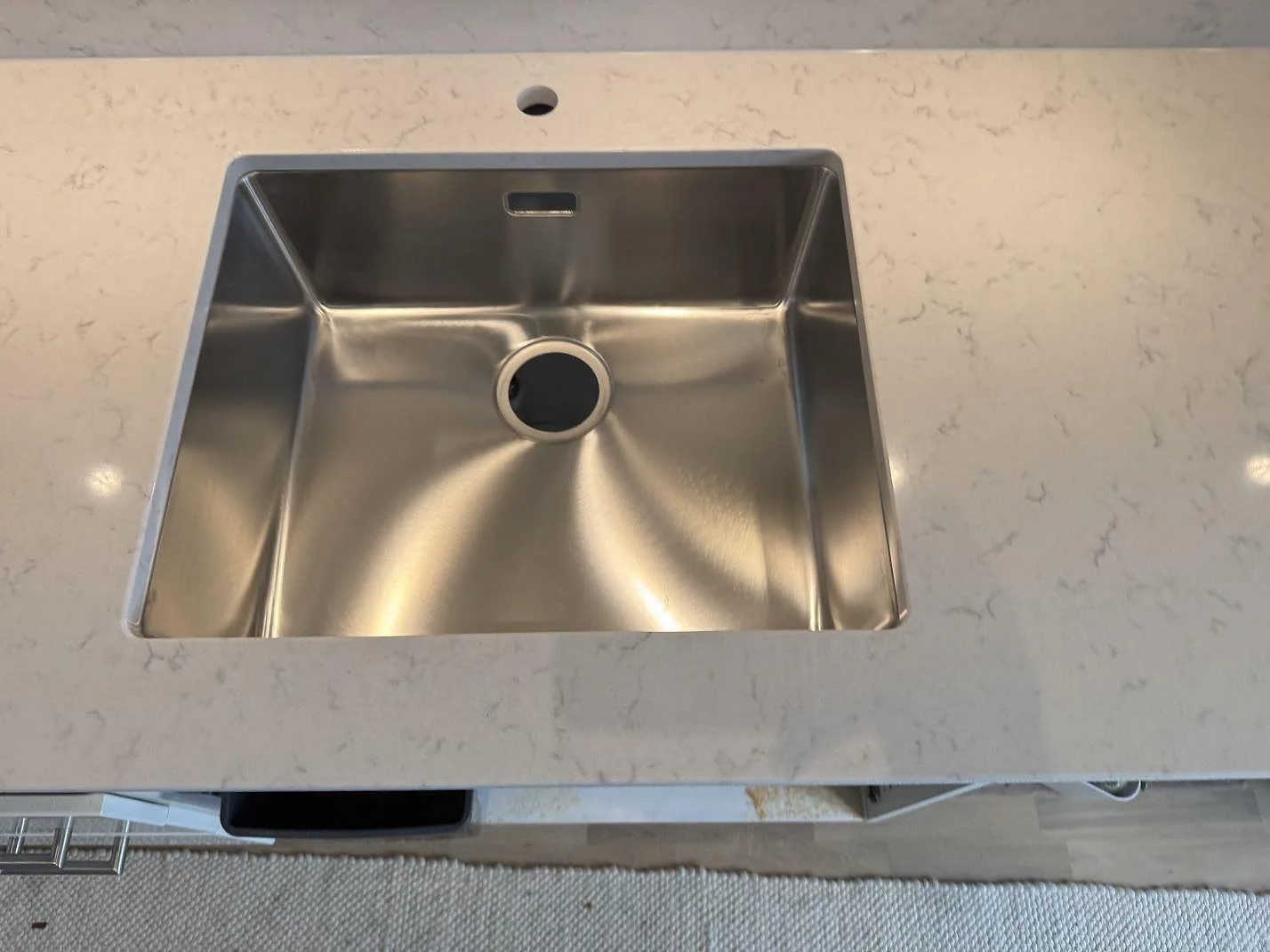 Køkkenbordplade i Silestone Lagoon, Växjö – billede 8