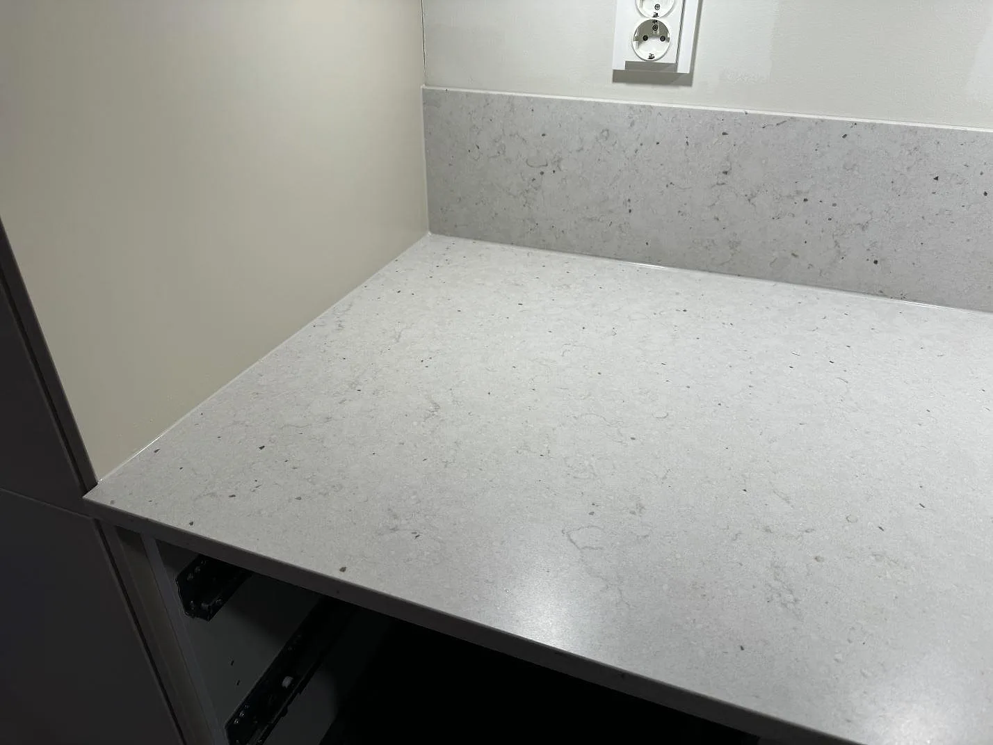 Køkkenbordplade i Silestone Lime Delight, Lidköping – billede 3