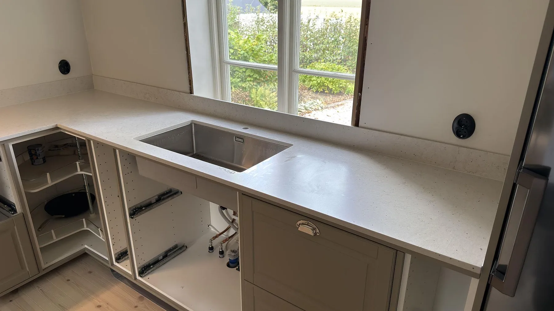 Køkkenbordplade i Silestone Lime Delight, Vänge – billede 5