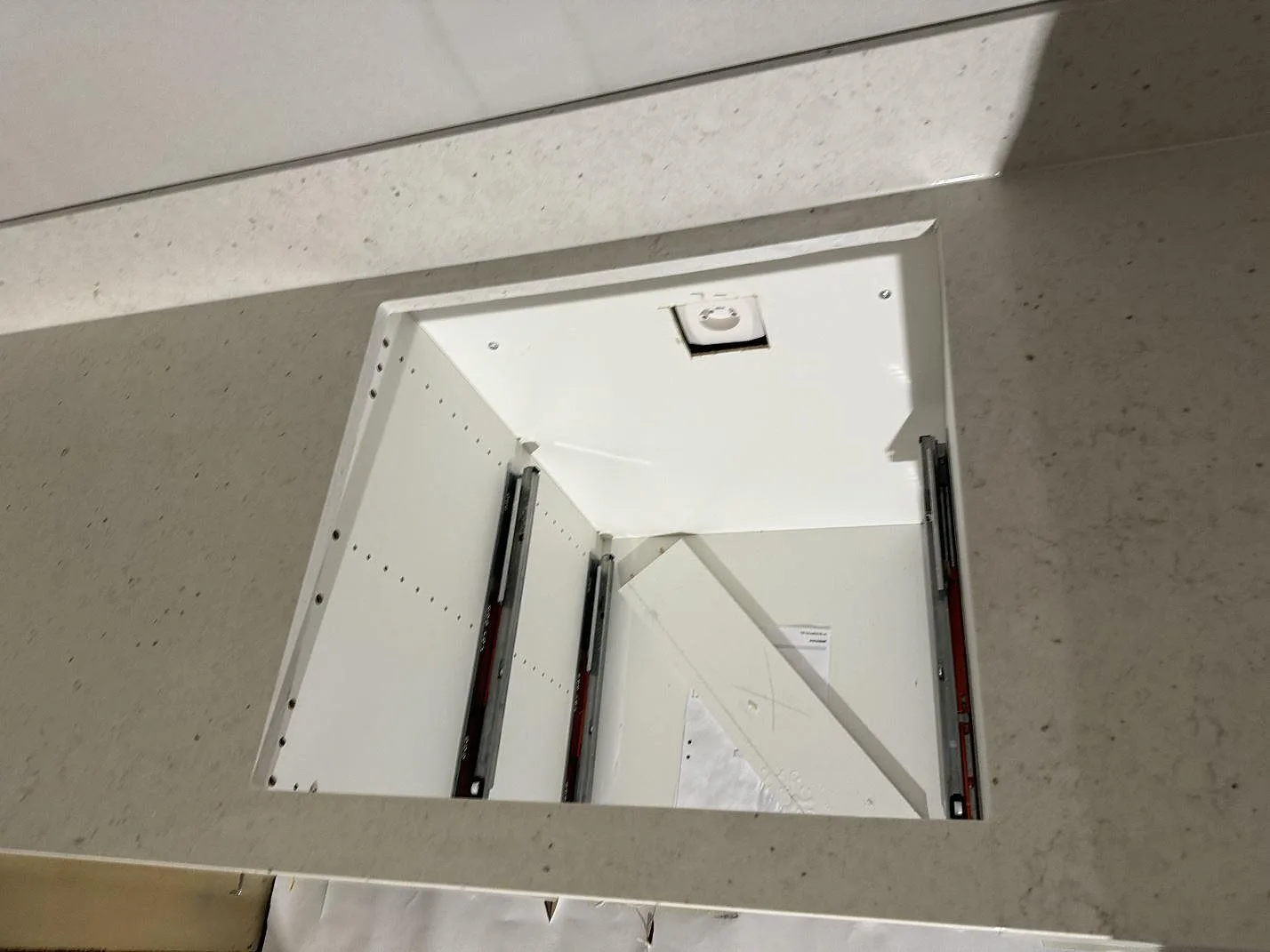 Køkkenbordplade i Silestone Lime Delight, Vetlanda – billede 5