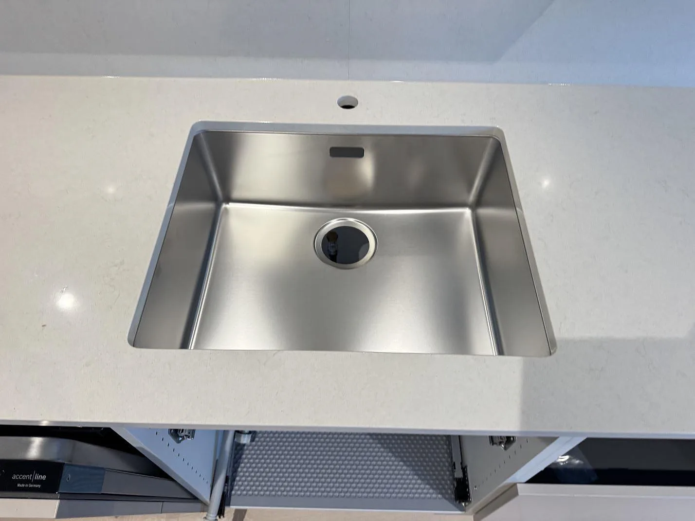 Køkkenbordplade i Silestone Linen Cream, Bunkeflostrand – billede 4