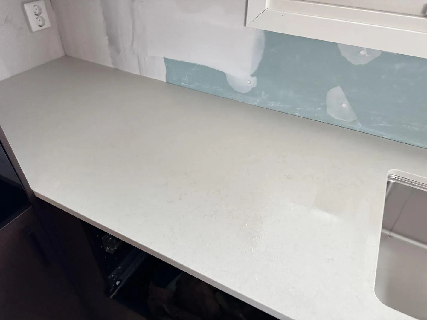 Køkkenbordplade i Silestone Linen Cream, Dalby – billede 3