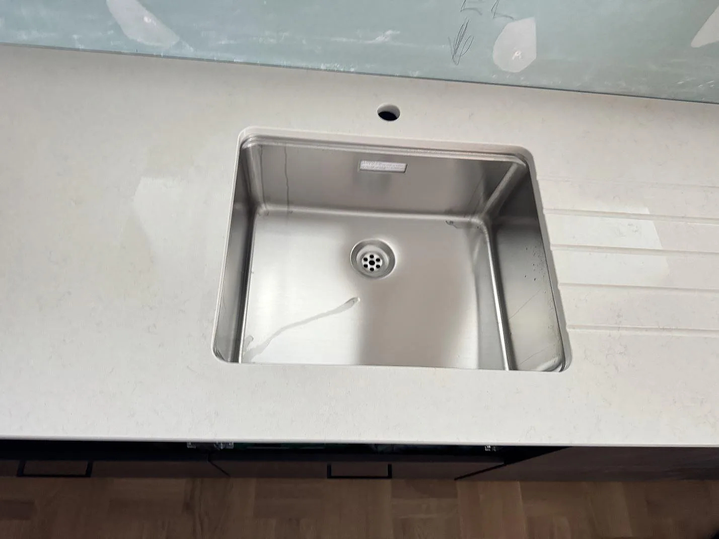 Køkkenbordplade i Silestone Linen Cream, Dalby – billede 4