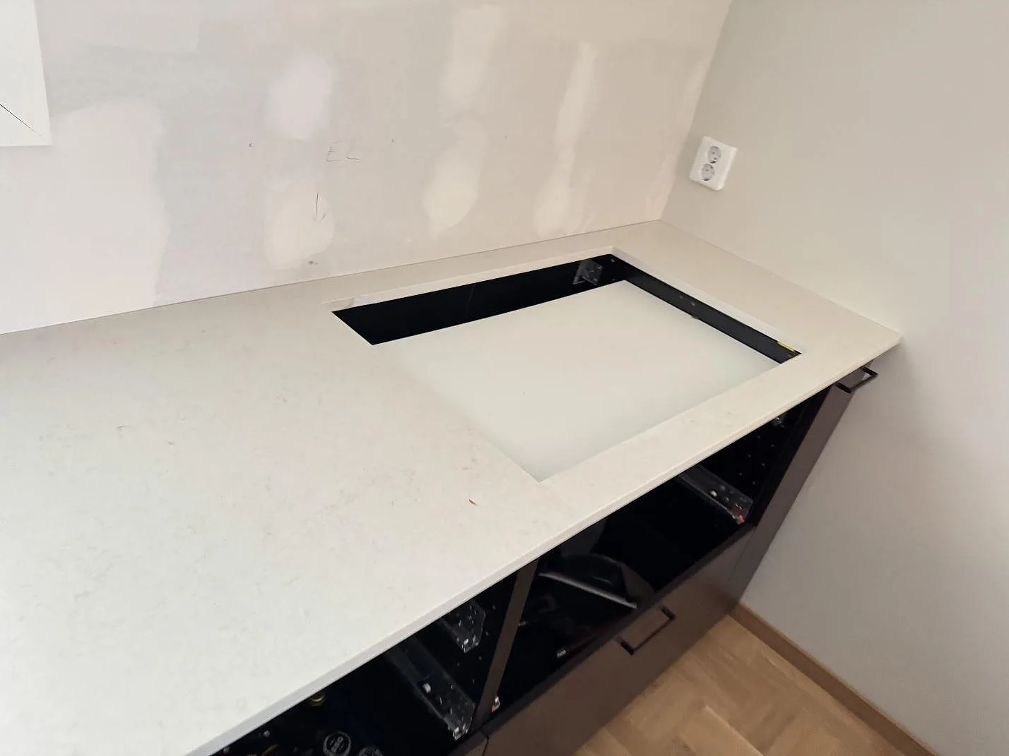 Køkkenbordplade i Silestone Linen Cream, Dalby – billede 5