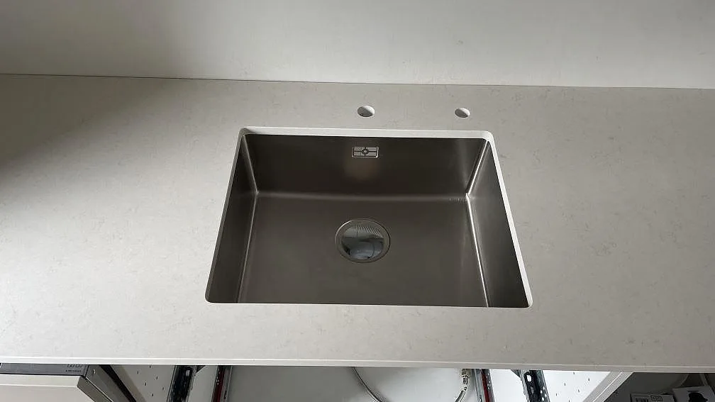 Køkkenbordplade i Silestone Linen Cream, Helsingborg – billede 2