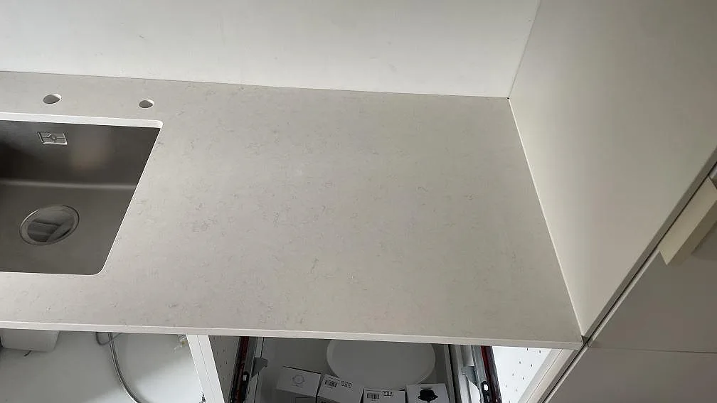 Køkkenbordplade i Silestone Linen Cream, Helsingborg – billede 4