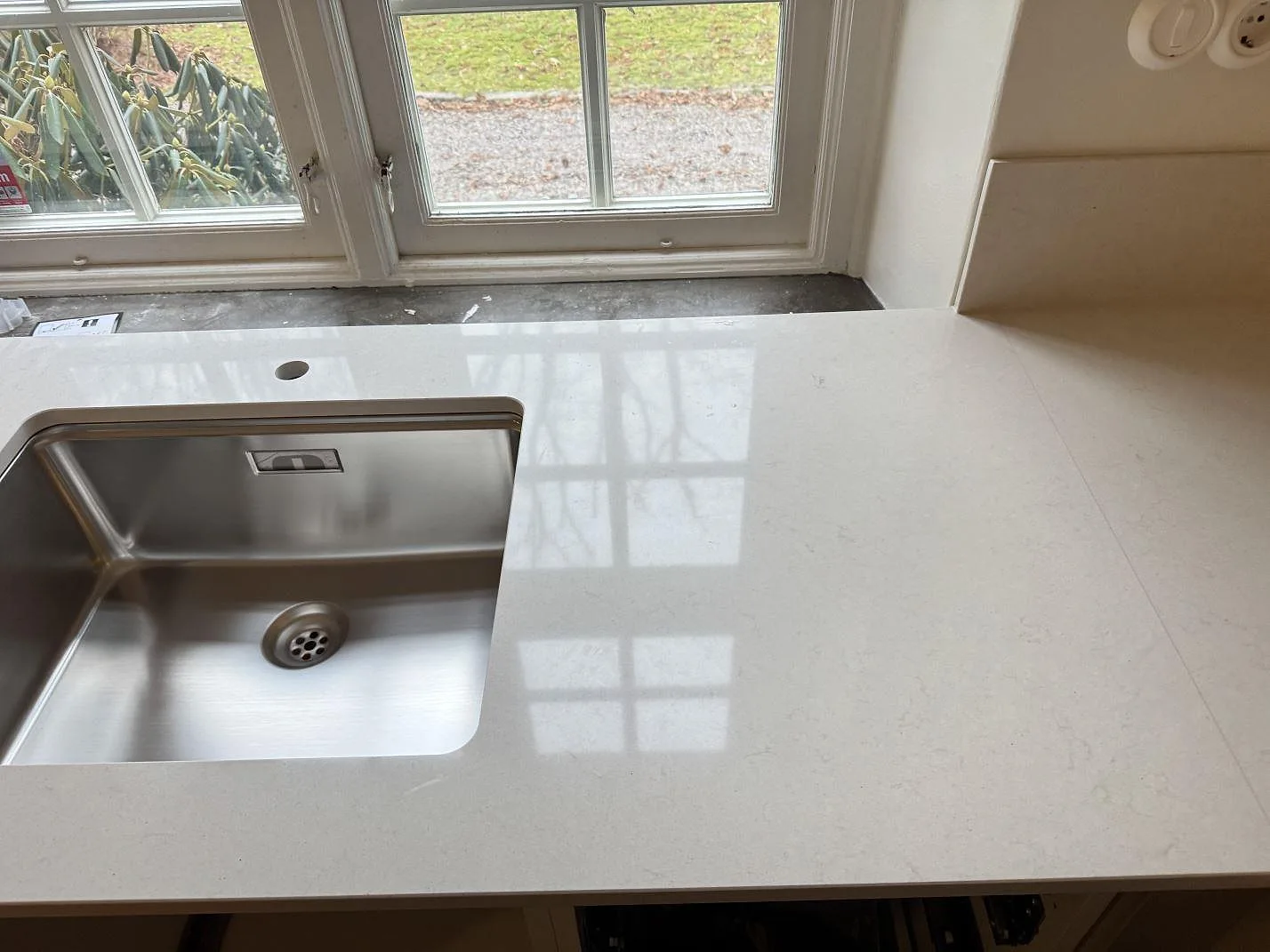 Køkkenbordplade i Silestone Linen Cream, Helsingborg – billede 2
