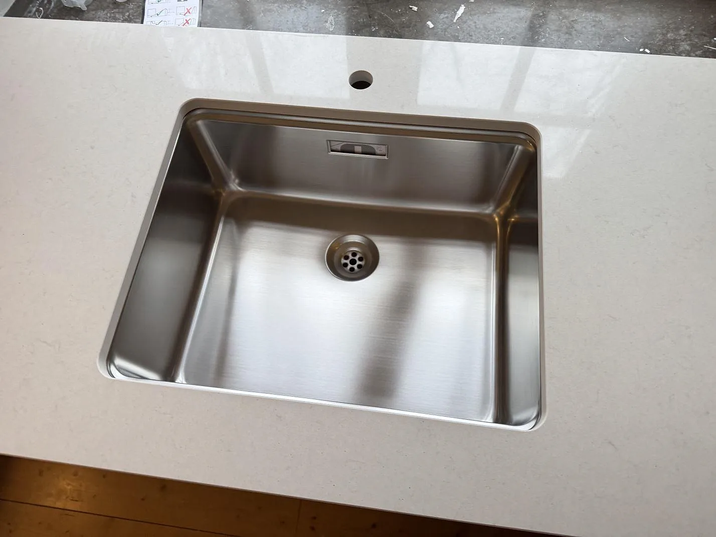 Køkkenbordplade i Silestone Linen Cream, Helsingborg – billede 7