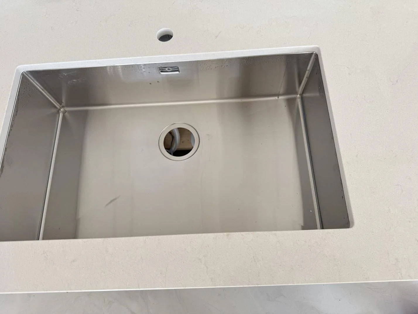 Køkkenbordplade i Silestone Linen Cream, Lomma – billede 7