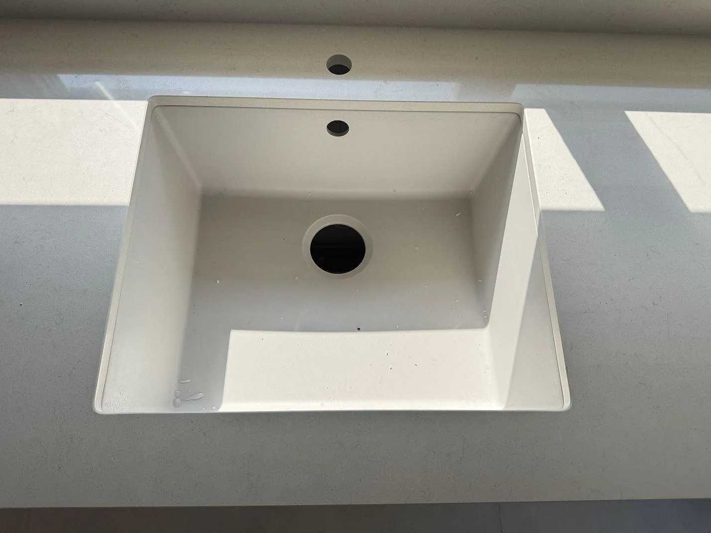 Bordplade i Silestone Linen Cream, Malmö – billede 2