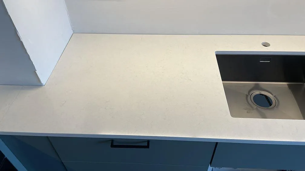 Køkkenbordplade i Silestone Linen Cream, Malmö – billede 4