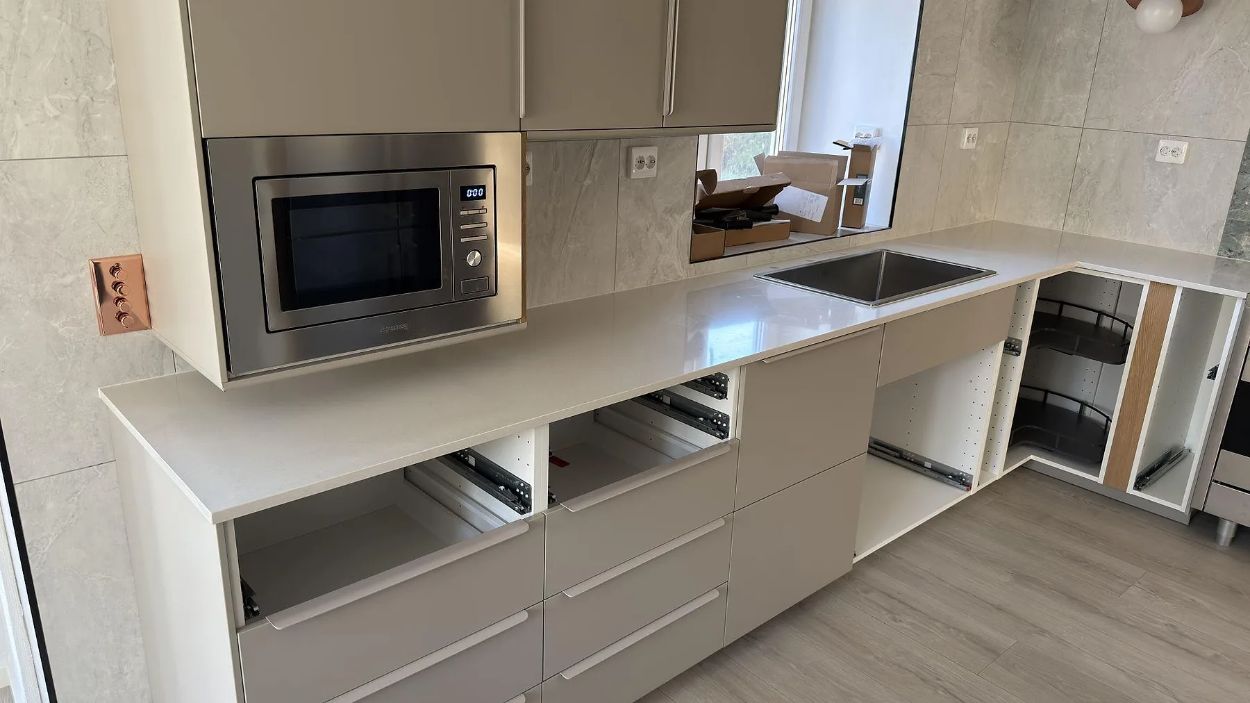 Køkkenbordplade i Silestone Linen Cream, Södertälje – billede 3