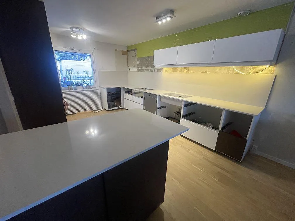Køkkenbordplade i Silestone Linen Cream, Södertälje – billede 2