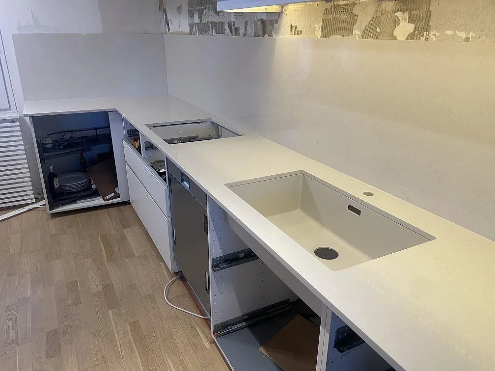 Køkkenbordplade i Silestone Linen Cream, Södertälje – billede 4