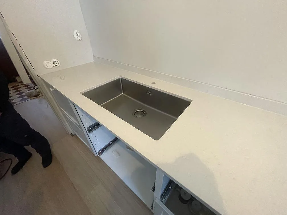 Køkkenbordplade i Silestone Linen Cream, Stockholm – billede 6