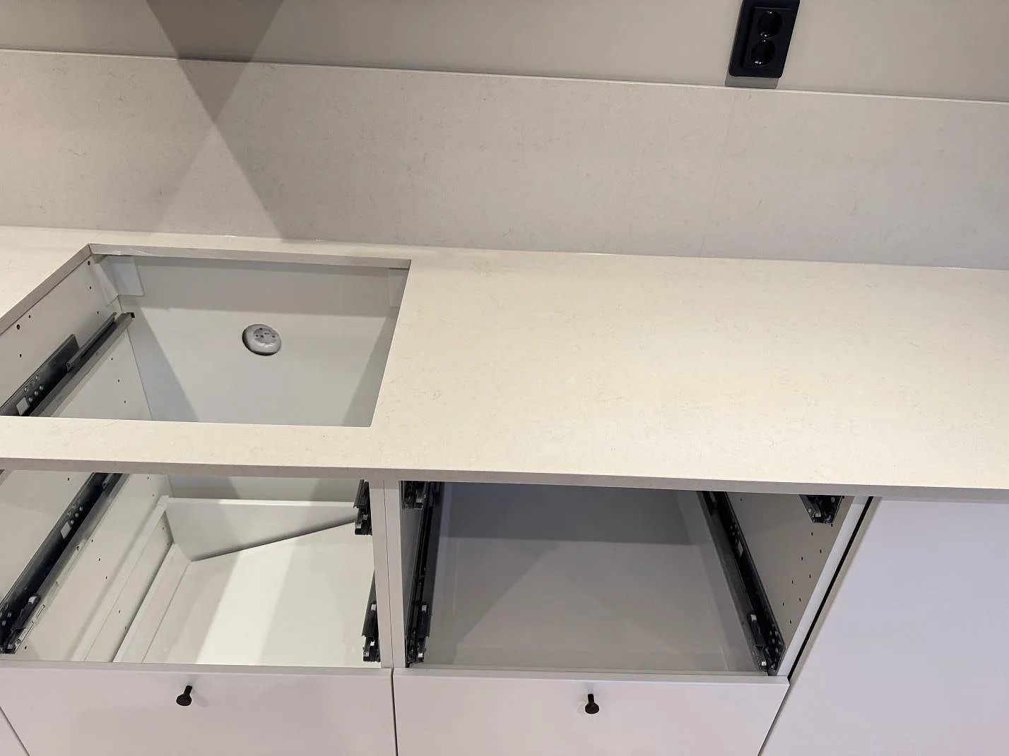 Køkkenbordplade i Silestone Linen Cream, Svedala – billede 6