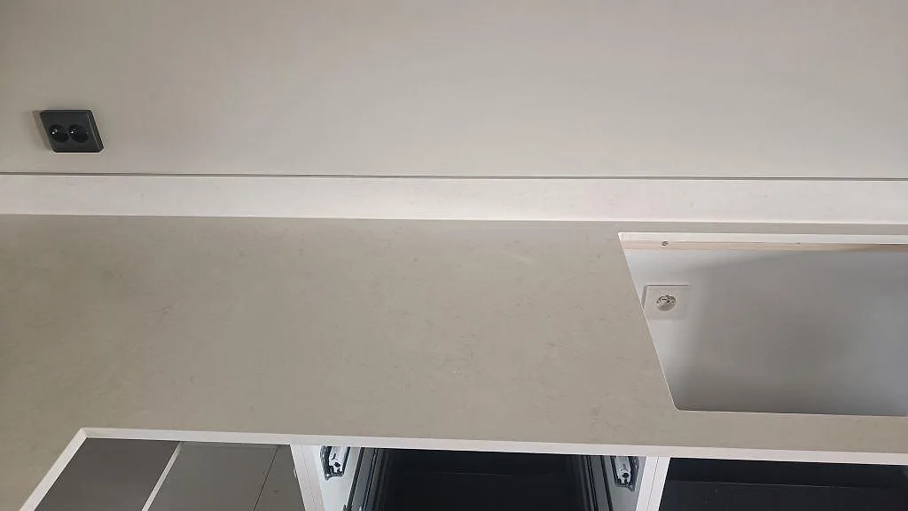 Køkkenbordplade i Silestone Linen Cream, Tågarp – billede 7
