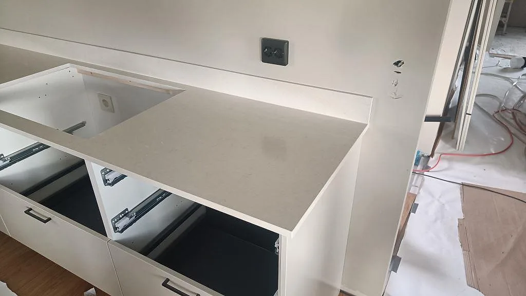 Køkkenbordplade i Silestone Linen Cream, Tågarp – billede 5
