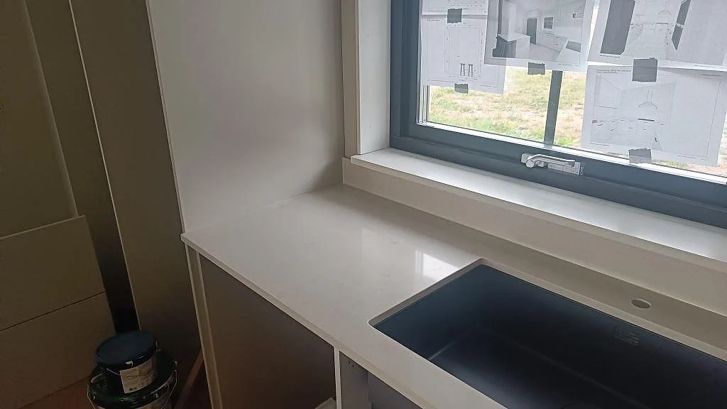 Køkkenbordplade i Silestone Linen Cream, Tågarp – billede 2