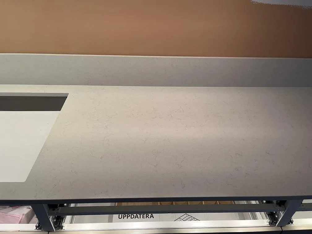 Køkkenbordplade i Silestone Linen Cream, Täby – billede 4
