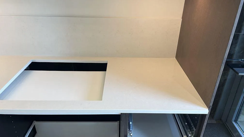 Køkkenbordplade i Silestone Linen Cream, Tomelilla – billede 4