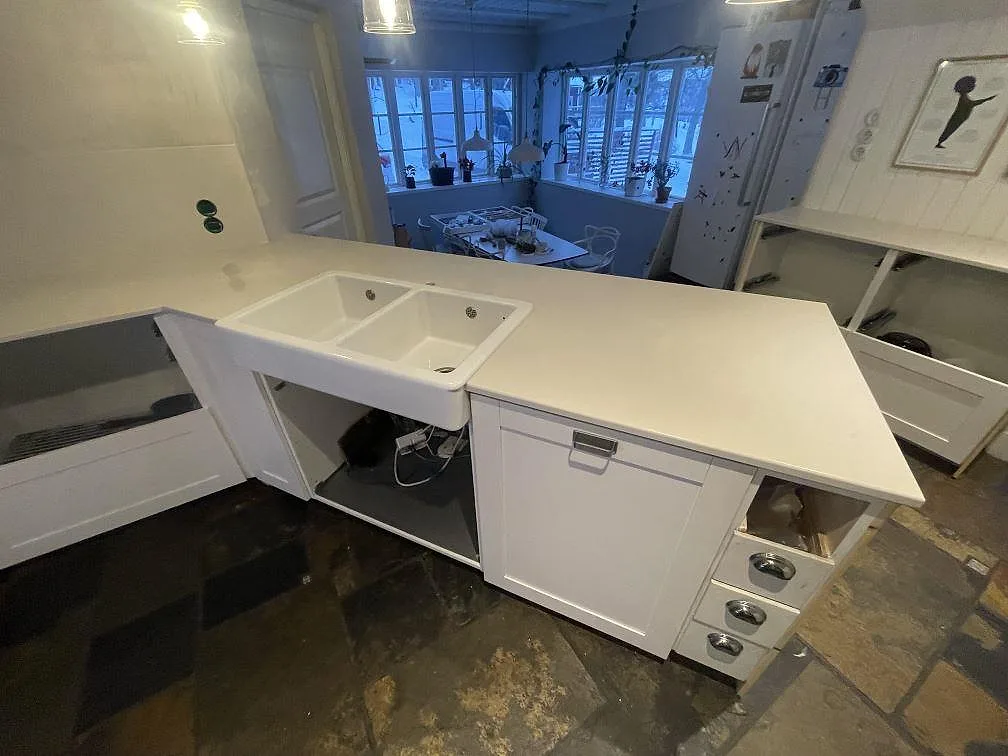 Køkkenbordplade i Silestone Linen Cream, Värmdö – billede 2