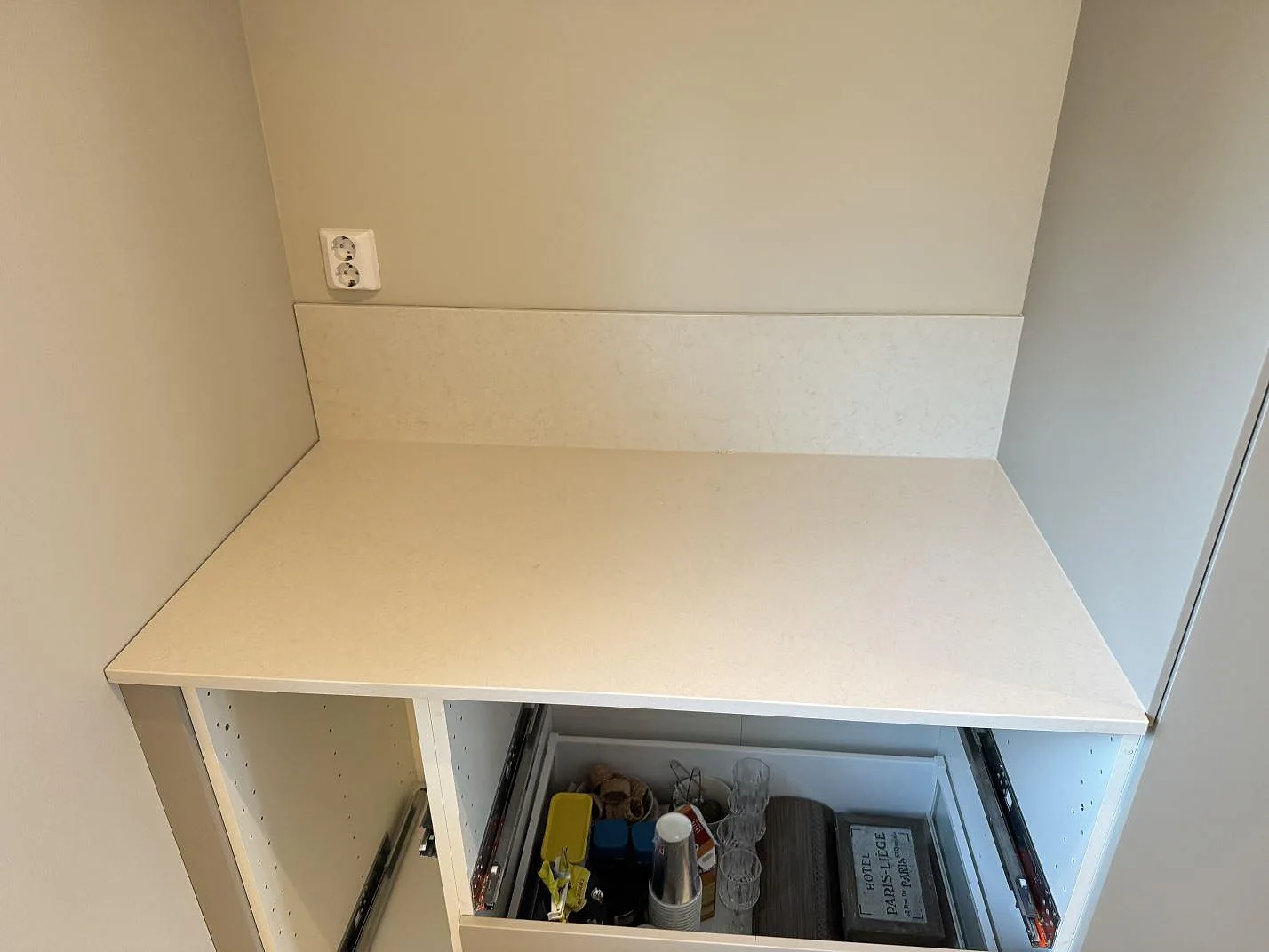 Køkkenbordplade i Silestone Linen Cream, Växjö – billede 6