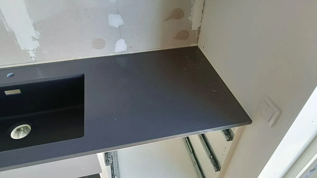 Køkkenbordplade i Silestone Marengo, Löddeköpinge – billede 7