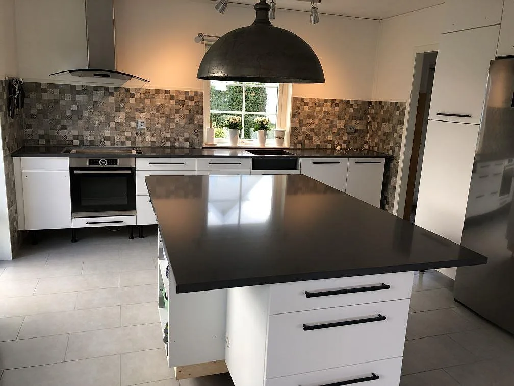 Køkkenbordplade i Silestone Marengo, Veberöd