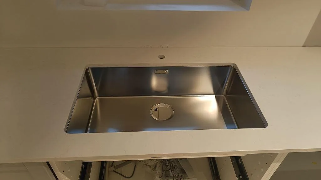 Køkkenbordplade i Silestone Miami Vena, Höllviken – billede 4