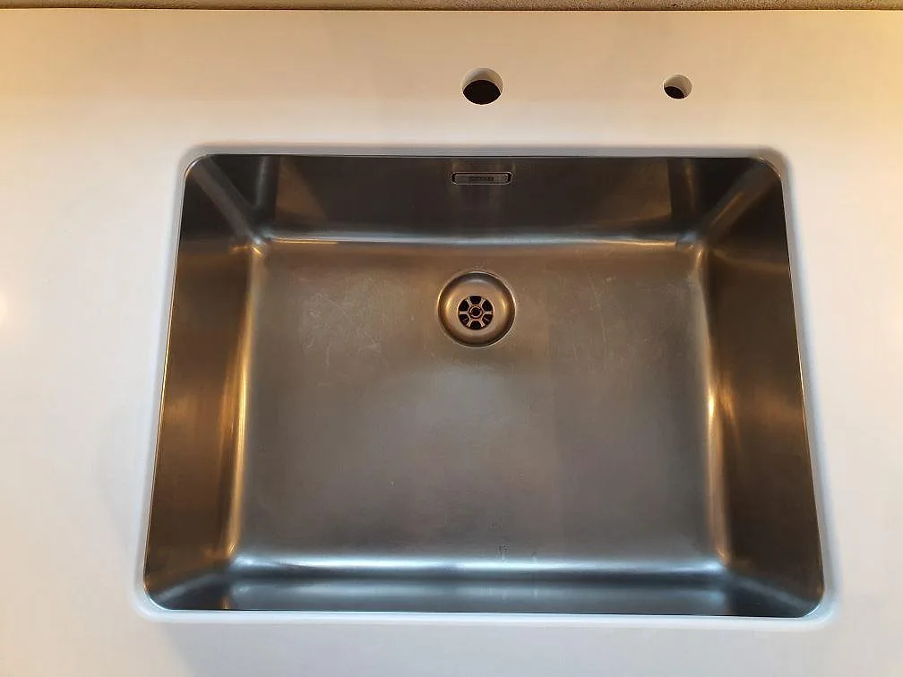 Køkkenbordplade i Silestone Miami White, Båstad – billede 3