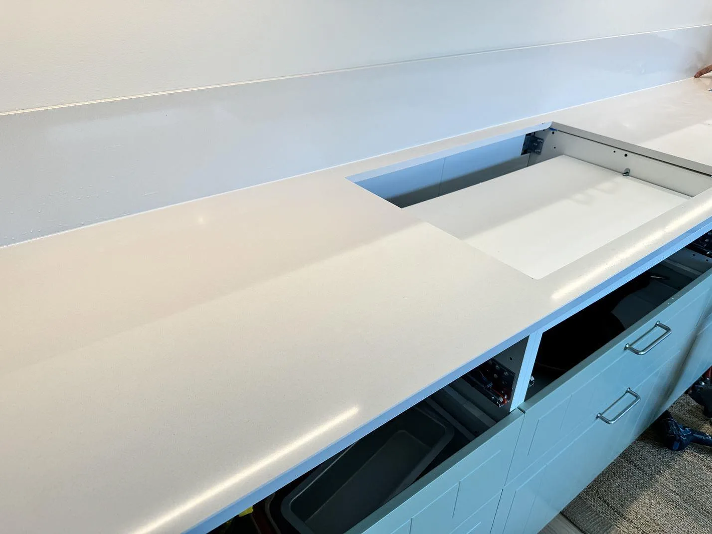 Køkkenbordplade i Silestone Miami White, Bunkeflostrand – billede 2