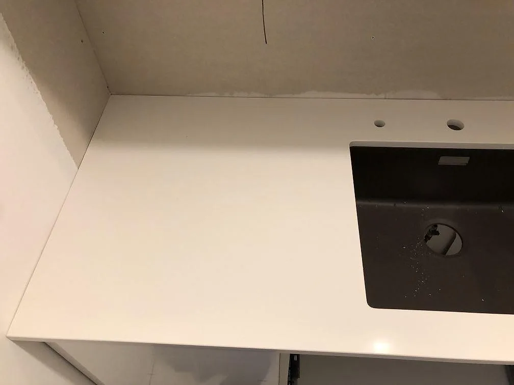 Køkkenbordplade i Silestone Miami White, Gantofta