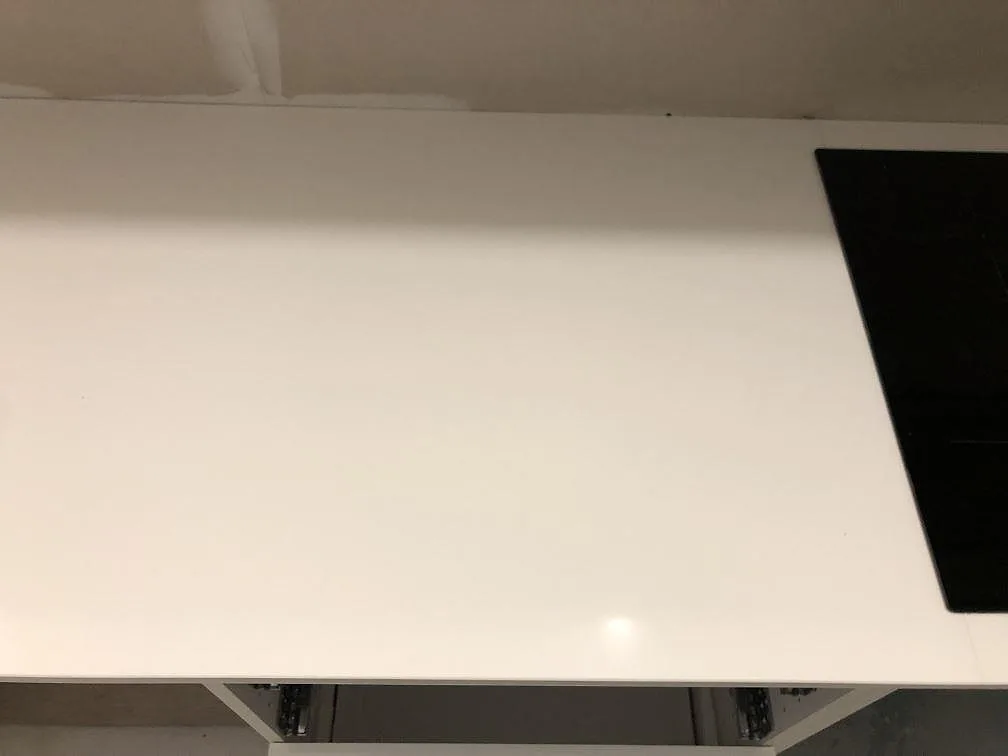Køkkenbordplade i Silestone Miami White, Gantofta – billede 4