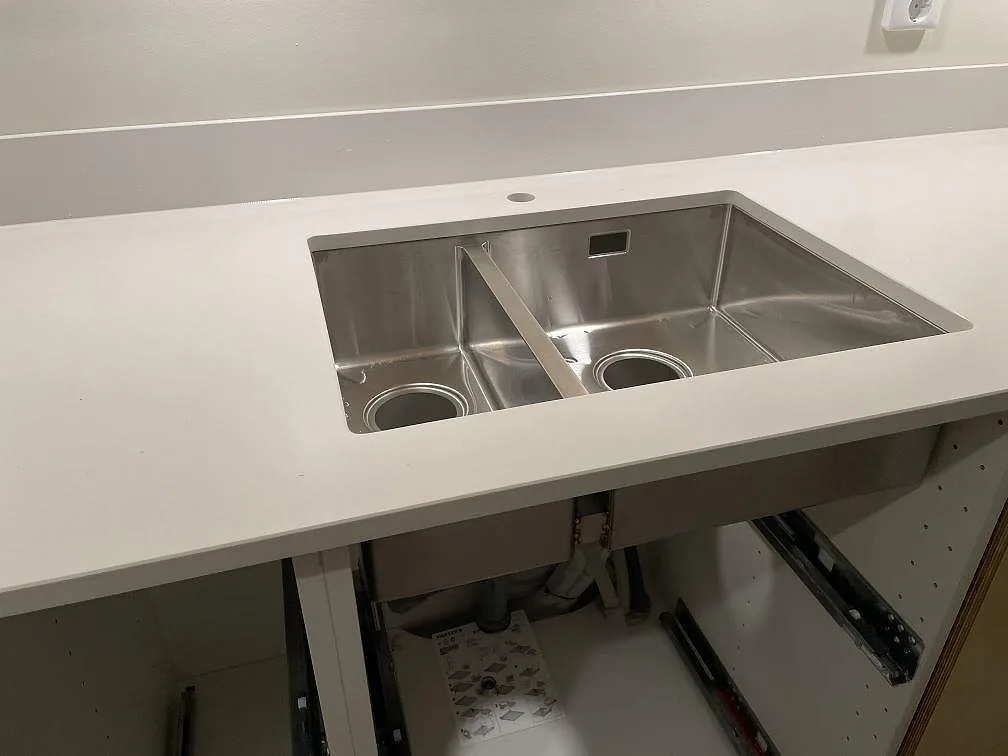 Køkkenbordplade i Silestone Miami White, Göteborg – billede 3