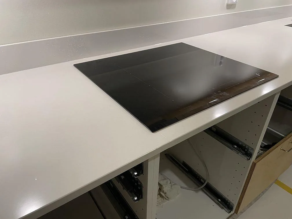 Køkkenbordplade i Silestone Miami White, Göteborg – billede 4