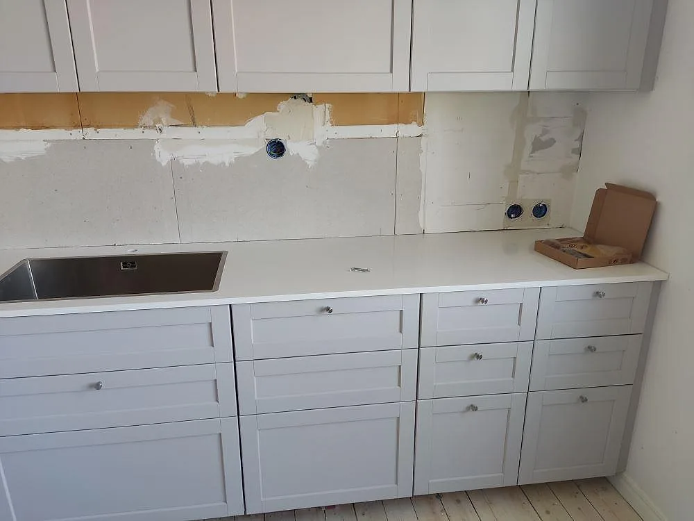 Køkkenbordplade i Silestone Miami White, Göteborg – billede 3