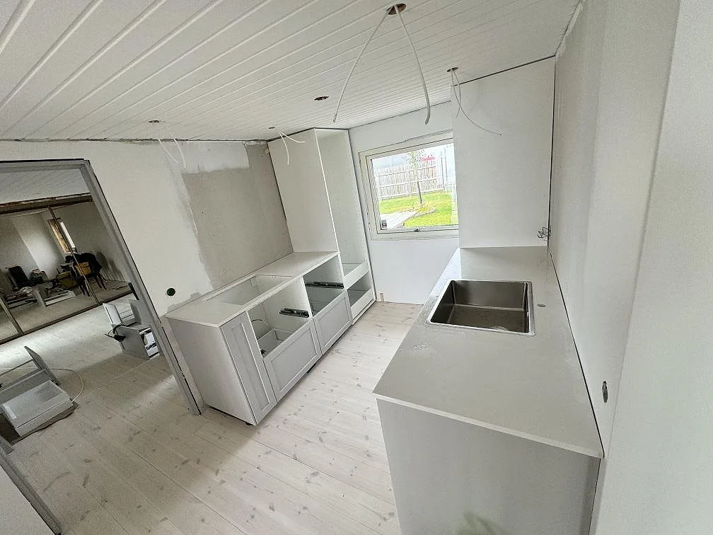 Køkkenbordplade i Silestone Miami White, Jönköping – billede 2
