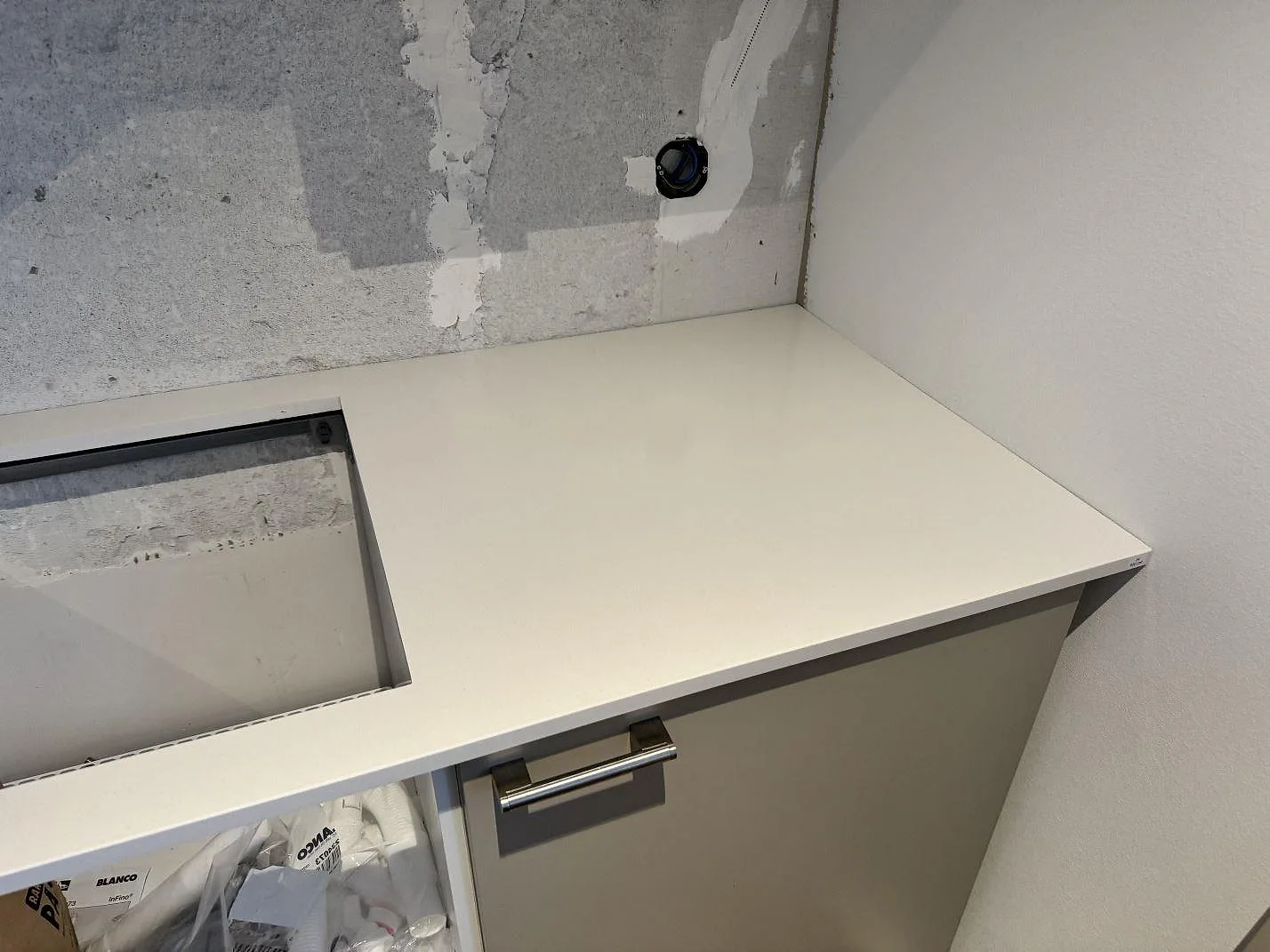 Køkkenbordplade i Silestone Miami White, Kävlinge – billede 5