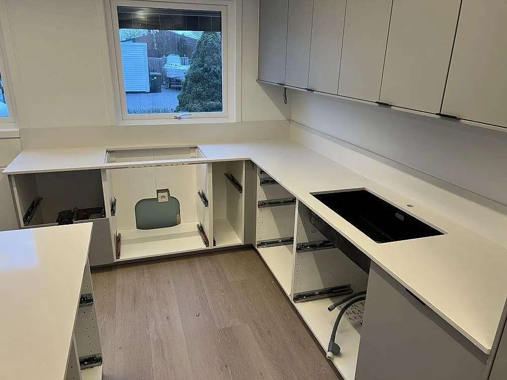 Køkkenbordplade i Silestone Miami White, Örebro – billede 2