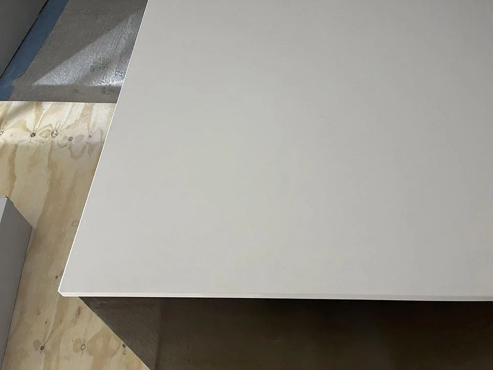 Køkkenbordplade i Silestone Miami White, Rockneby – billede 6