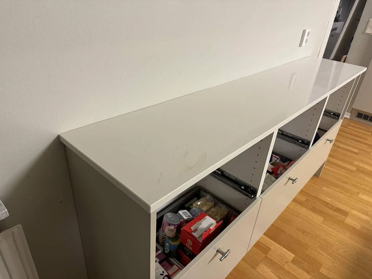 Køkkenbordplade i Silestone Miami White, Växjö – billede 2