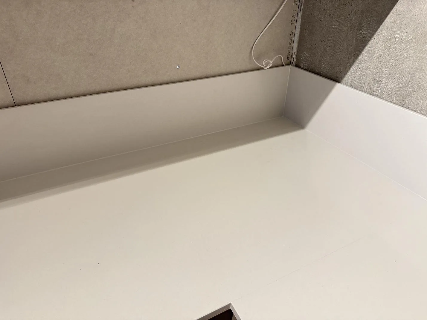 Køkkenbordplade i Silestone Miami White, Växjö – billede 6