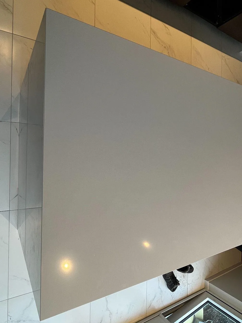 Køkkenbordplade i Silestone Miami White, Varberg – billede 6