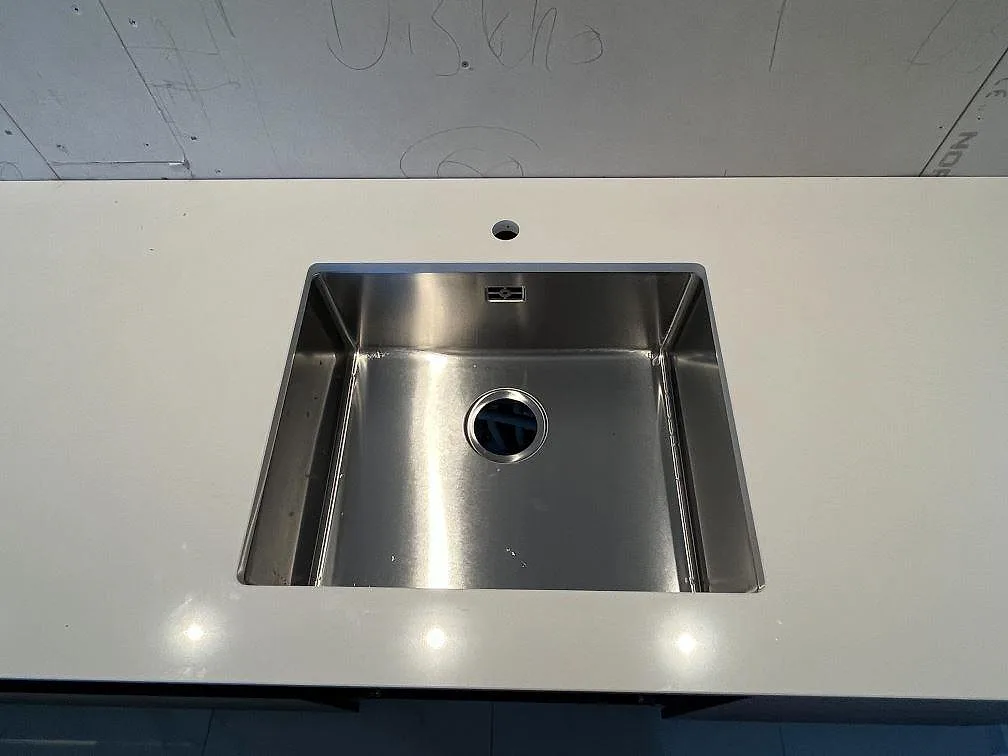 Køkkenbordplade i Silestone Miami White, Varberg – billede 7