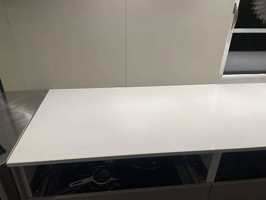 Køkkenbordplade i Silestone Miami White, Vejbystrand – billede 3