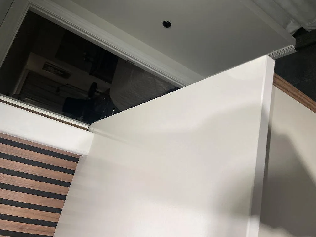 Køkkenbordplade i Silestone Miami White, Vejbystrand – billede 7