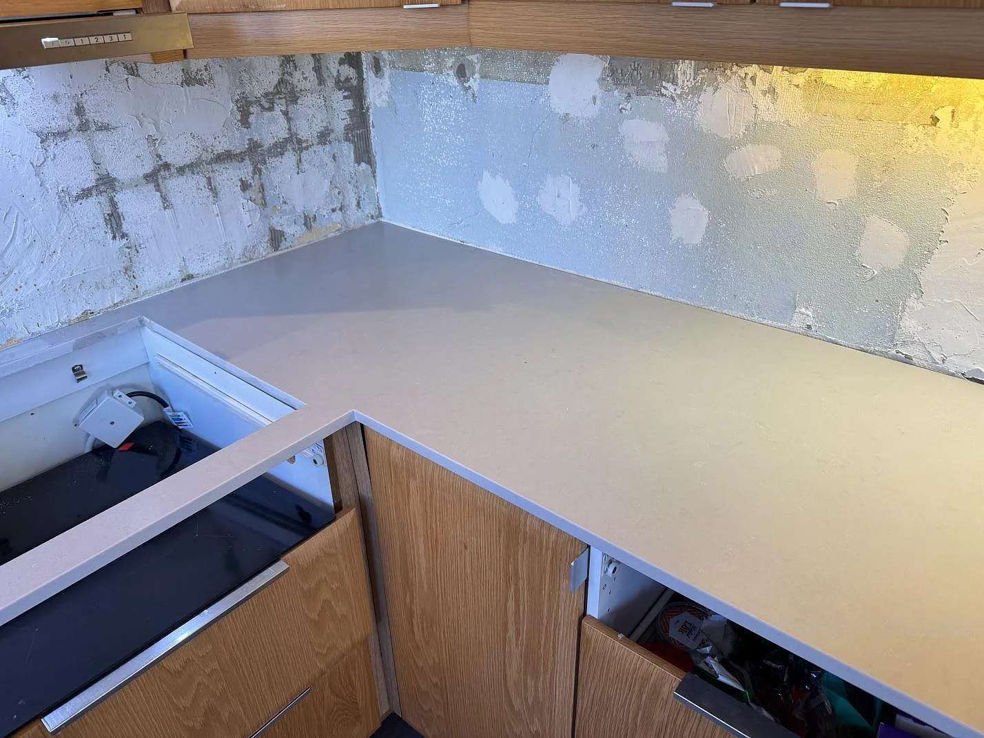 Køkkenbordplade i Silestone Motion Grey, Karlskrona – billede 2