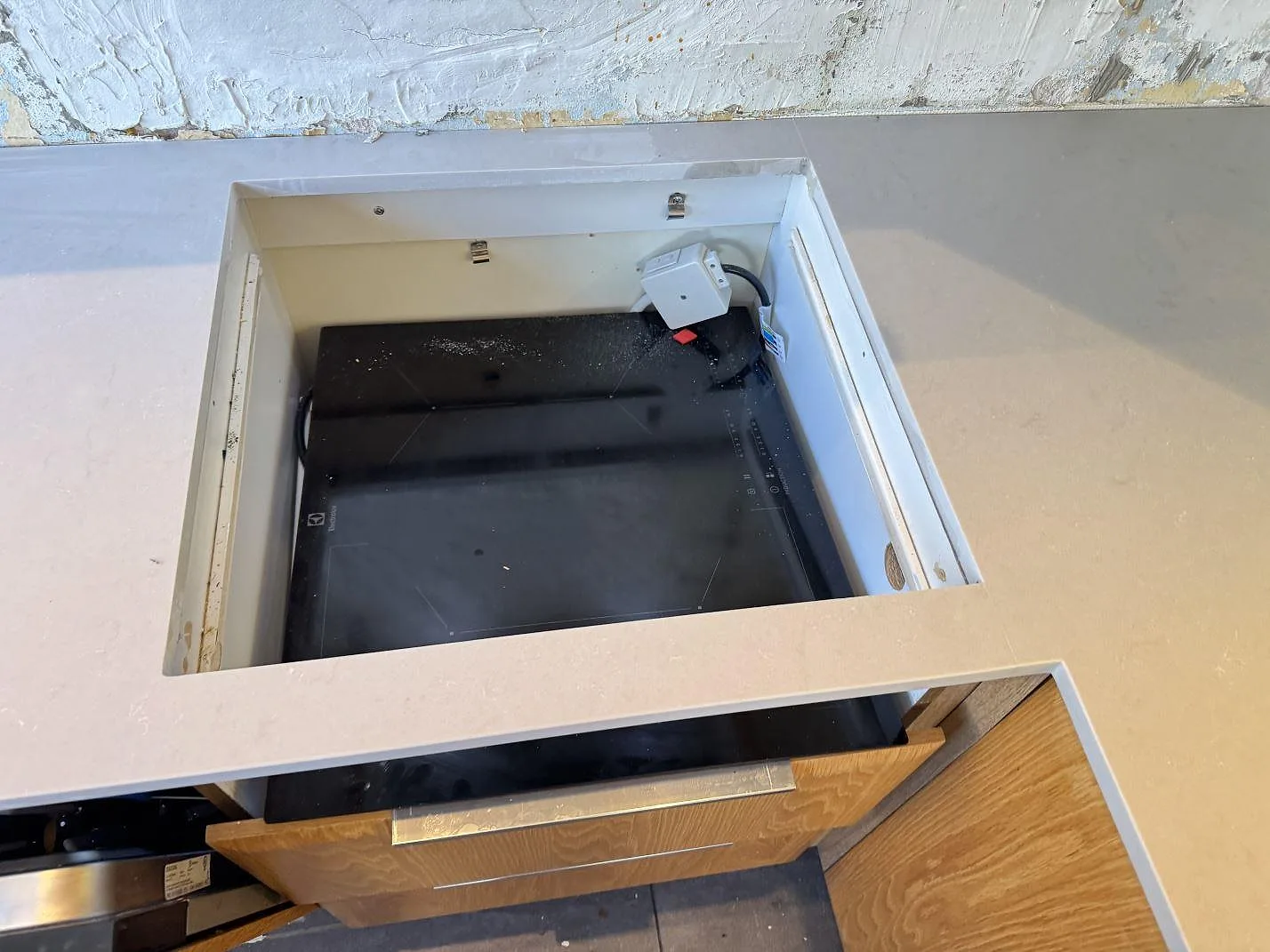 Køkkenbordplade i Silestone Motion Grey, Karlskrona – billede 5