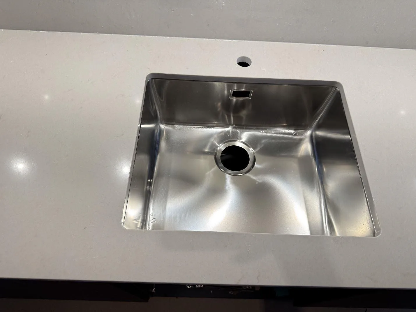 Køkkenbordplade i Silestone Motion Grey, Lomma – billede 5